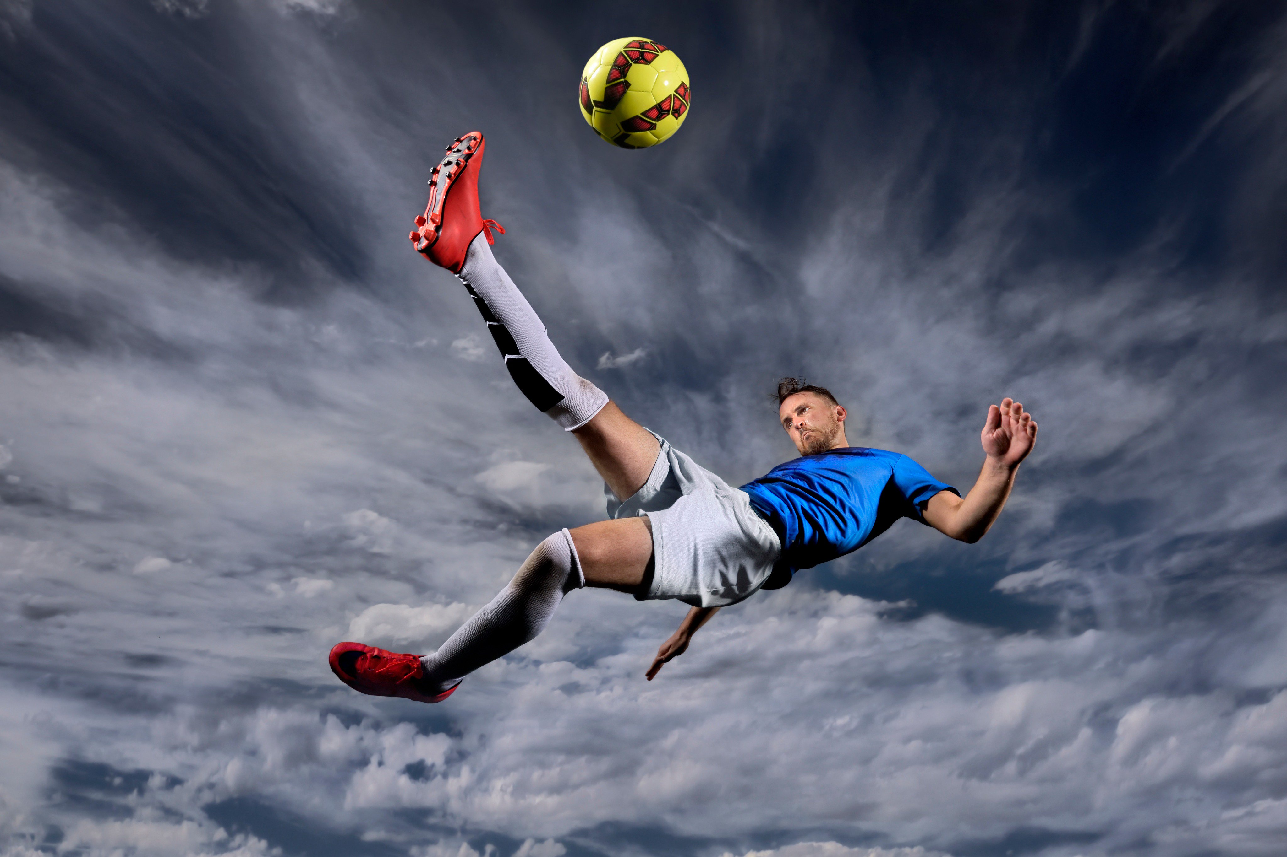 受到一定威 受到一定威